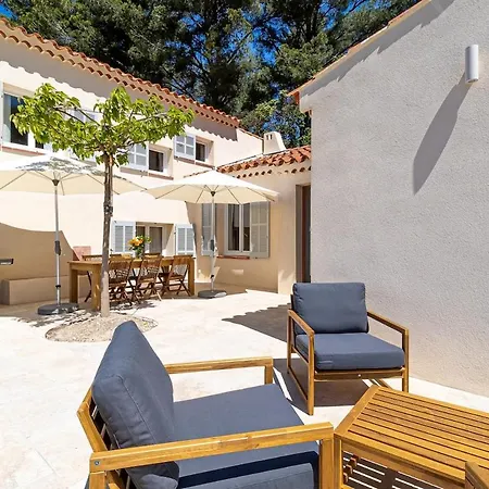 Ground Floor - Pool - Cap Canaille View *