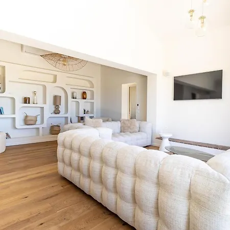 Ground Floor - Pool - Cap Canaille View *